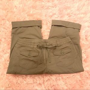 Style & Co. Olive Green Light Weight Capri Pants